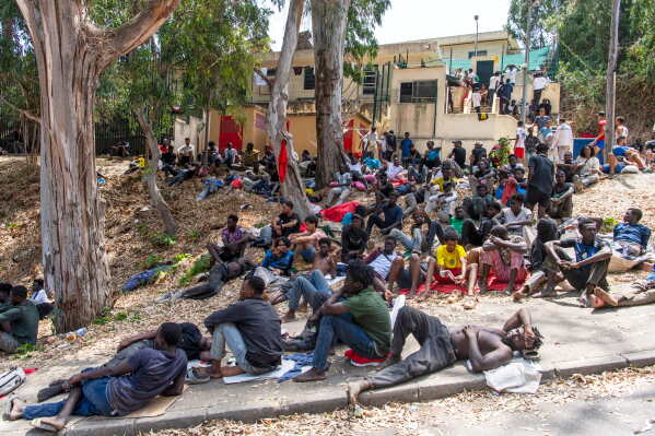 Spain Installs Sea Border Barrier After Migrant Breach in Ceuta