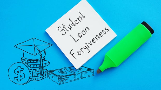 Managing Federal and Private Student Loan Repayment Challenges