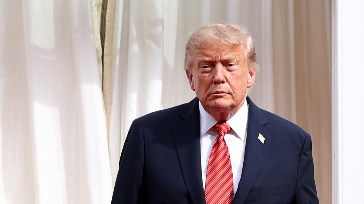 Trump Urges Senate Republicans to Dismantle Filibuster