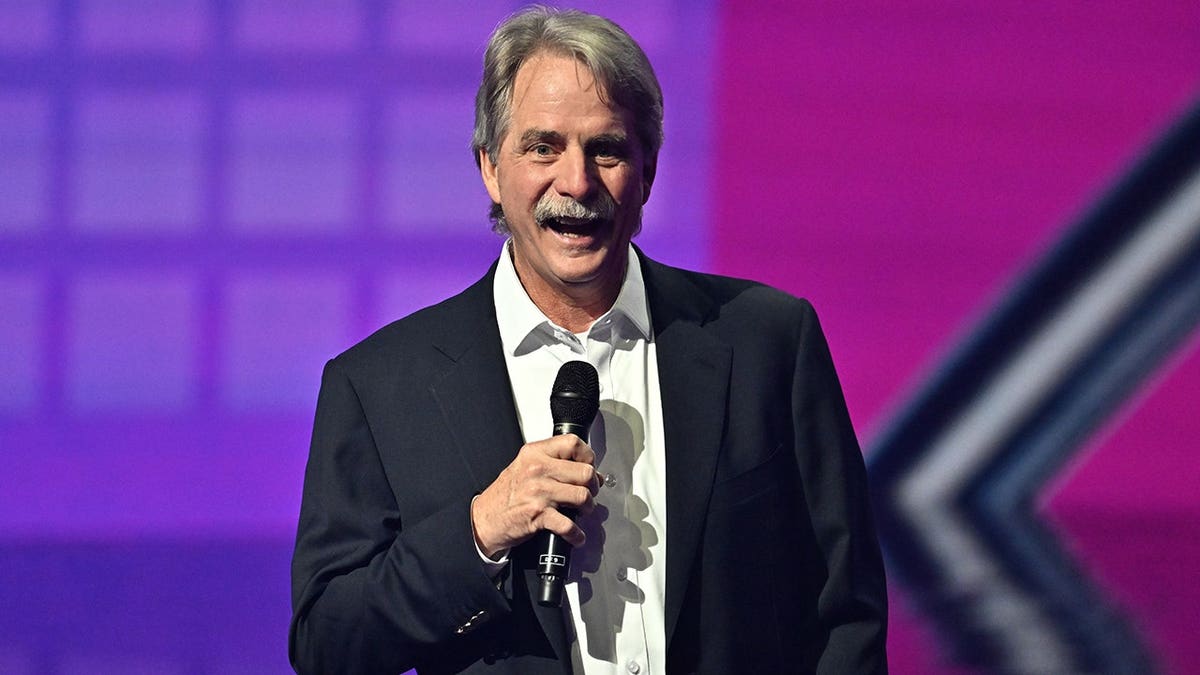Jeff Foxworthy Uses Insults as Comedy Inspiration