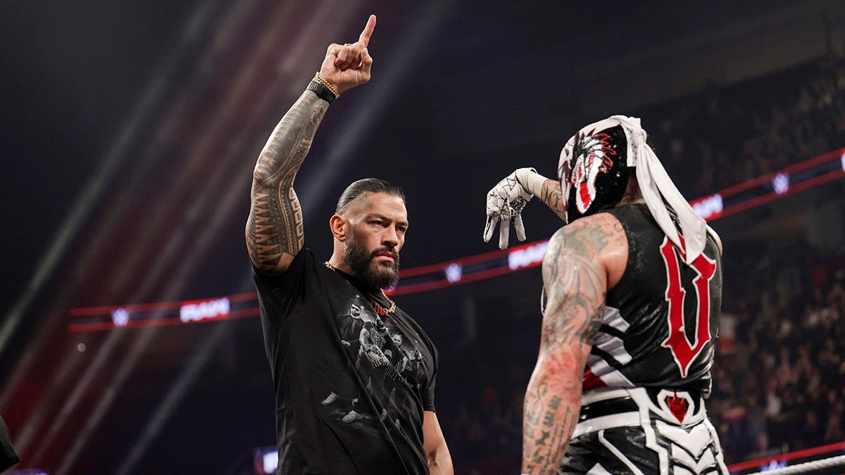 High-Stakes Showdown Between Roman Reigns and Penta in Mexico City
