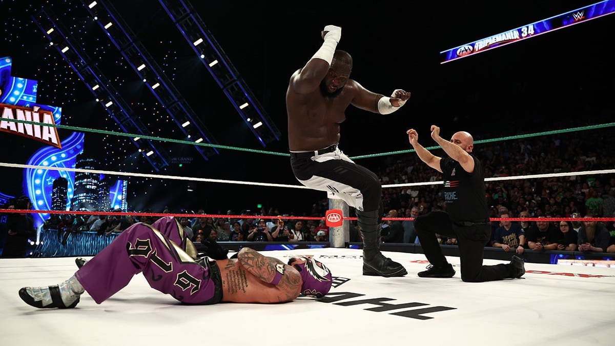 Omos Triumphs Over Rey Mysterio at Triplemania 34