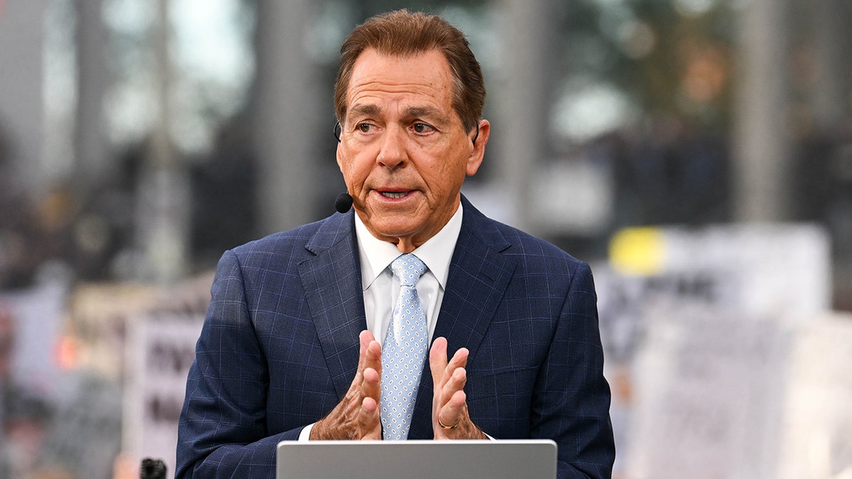 Analysis of Texas Longhorns and College Football Playoff System