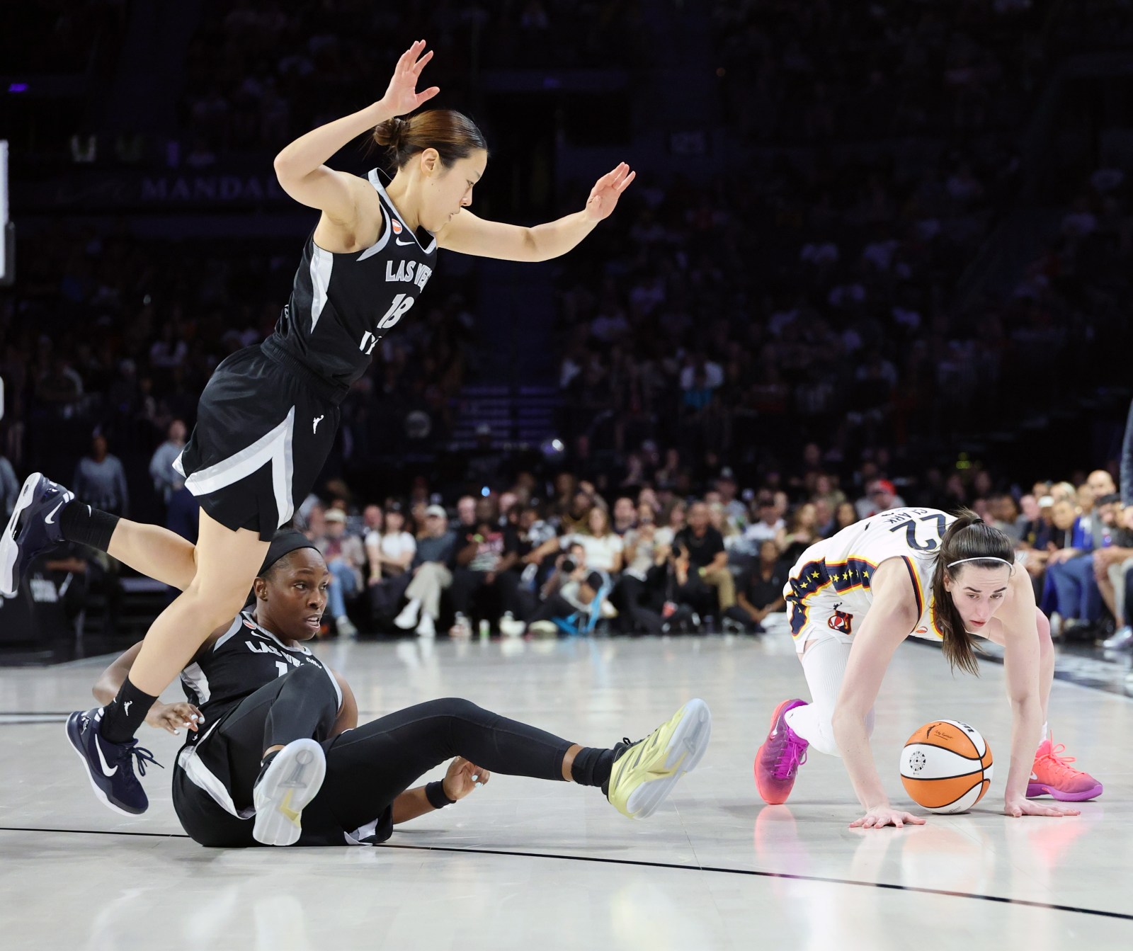 A’ja Wilson Shines in Playoff Victory Over Fever