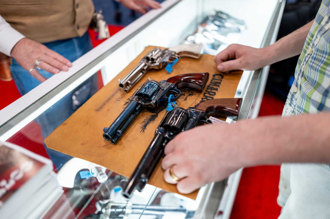 DOJ Restores Gun Rights to Nonviolent Ex-Felons: Key Insights