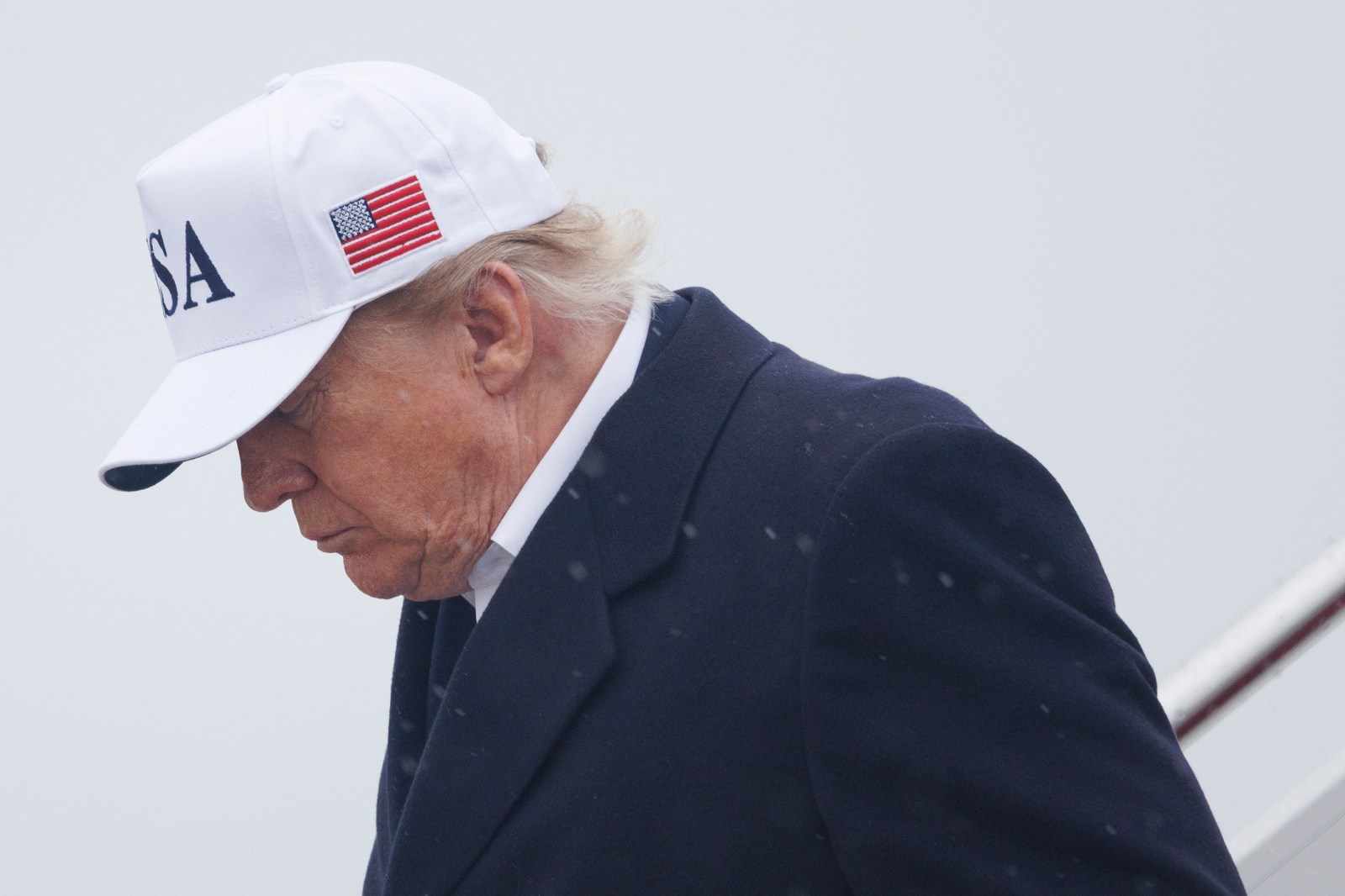 Trump Approval Rating Falls as Midterms Approach