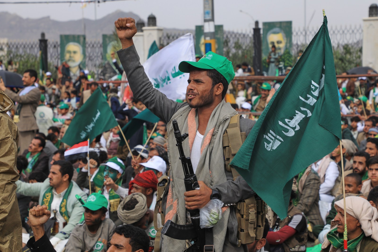 Strategic Shifts in the Middle East as Houthi Advances Complicate U.S. and Saudi Responses