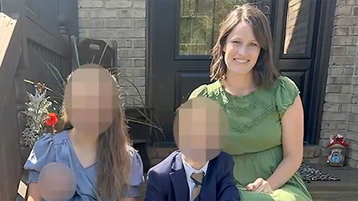 Virginia Mom Appeals Charge After Son Walks Alone in Community