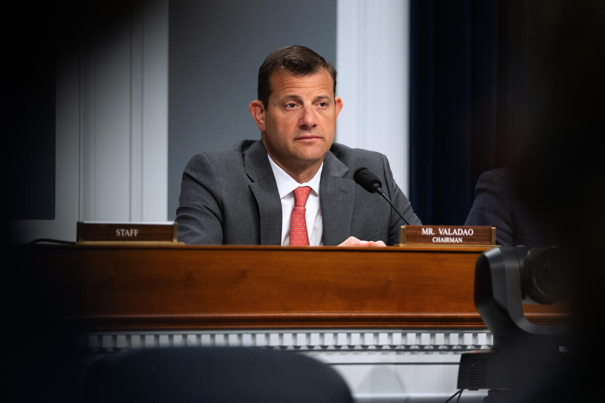 Democratic and Republican Strategies on Immigration Ahead of Midterms