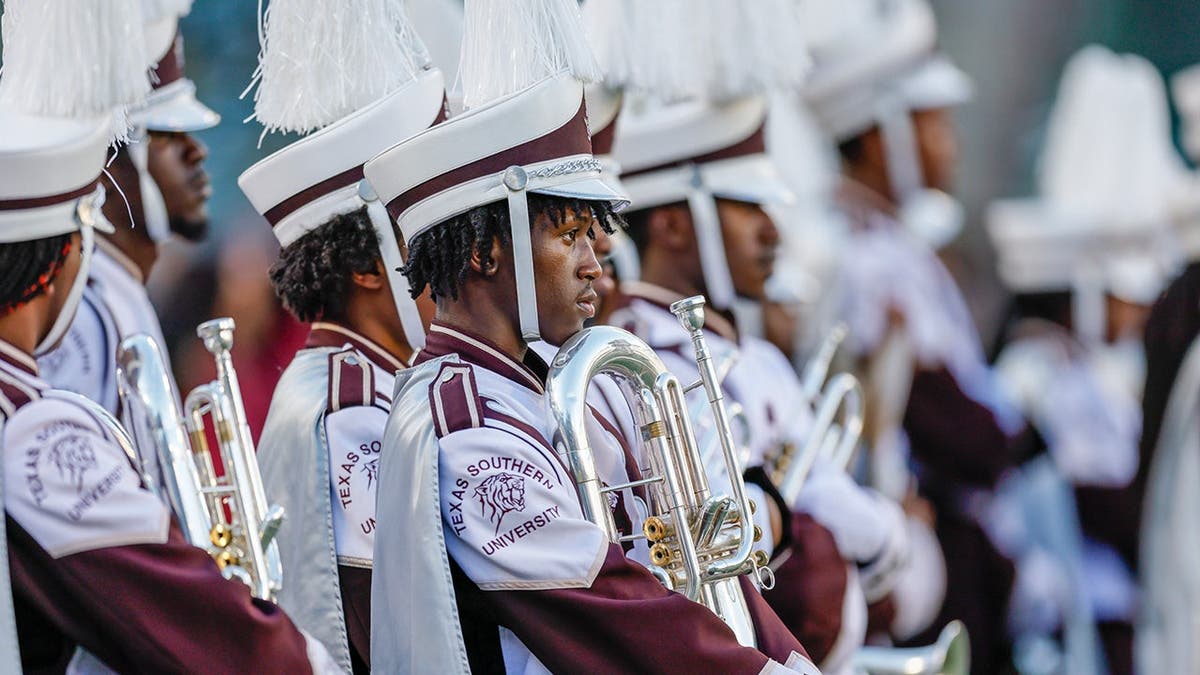 Texas Southern Tuba Player Multitasks Amid Fan Altercation