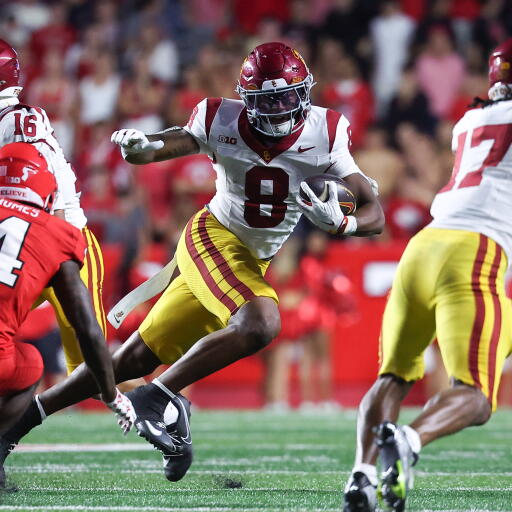 USC Faces Crucial Test Against Oregon