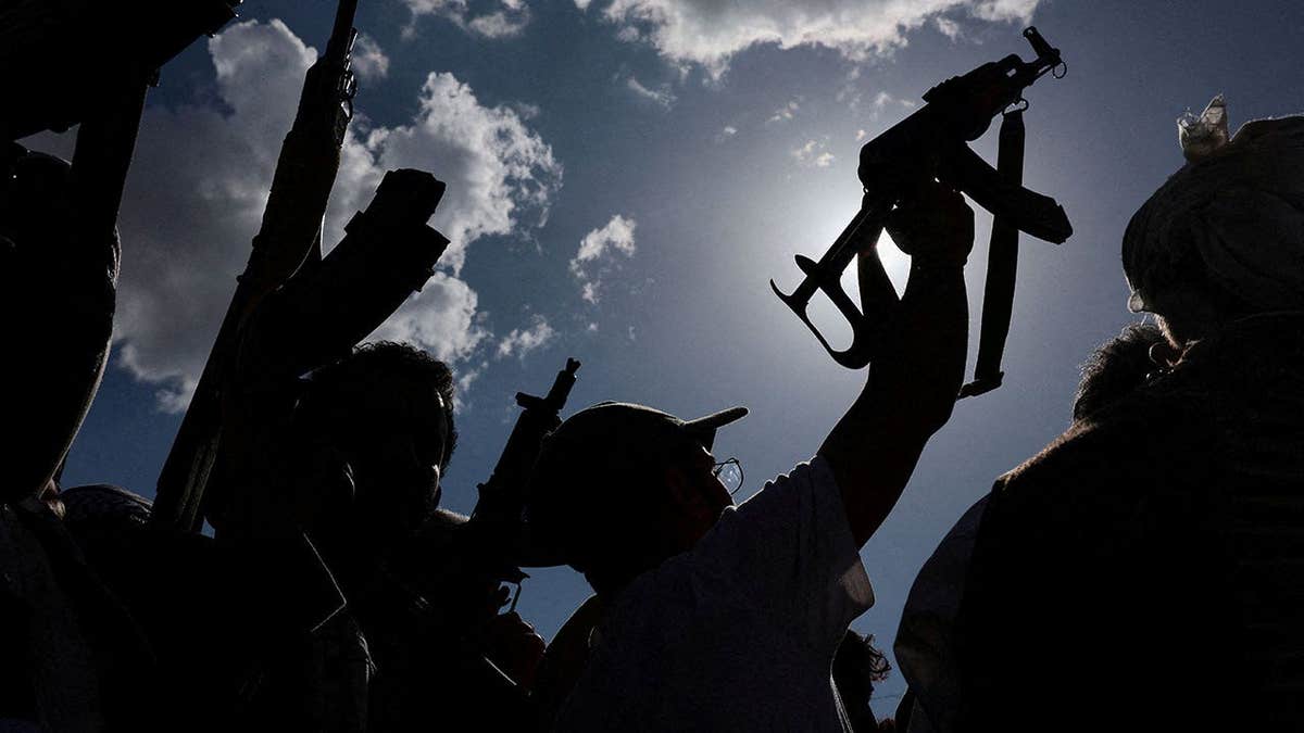 Houthi Rebels Seize Strategic Yemeni Port Amid Rising Trade Concerns