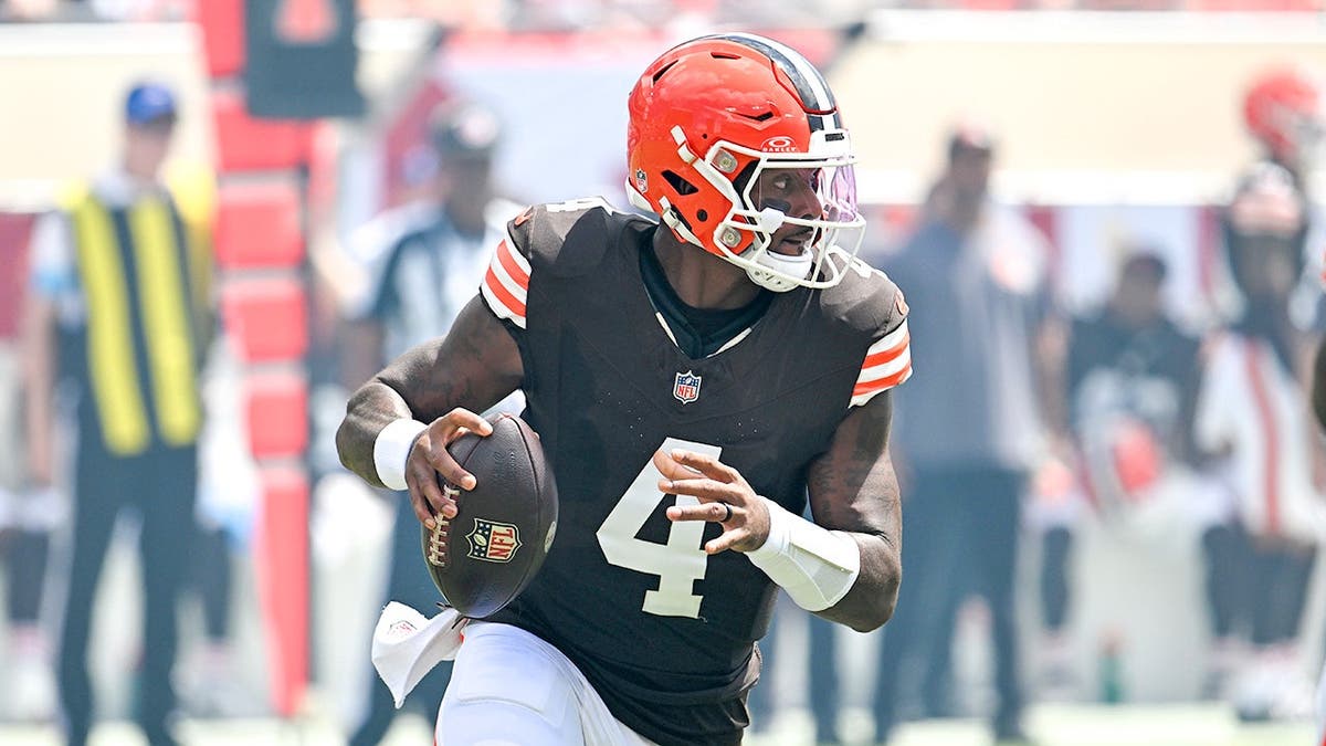 Deshaun Watson’s Redemption Game Against Buccaneers