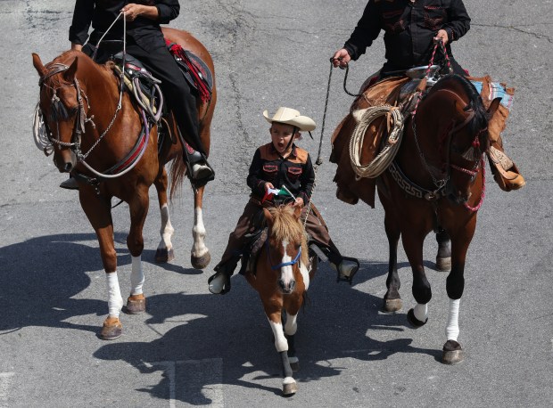 Pilsen’s Annual Mexican Independence Day Parade Amid Immigration Concerns