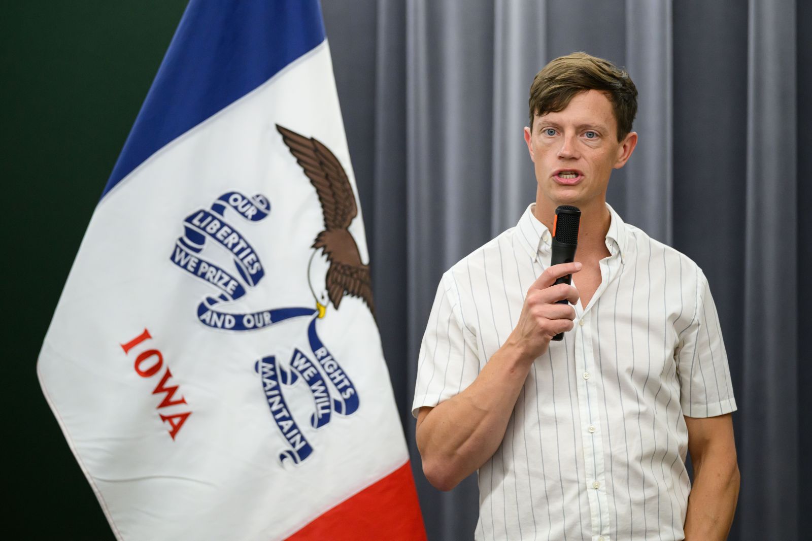 Rob Sand Leads in Iowa Governor’s Race Amid Shifts in Voter Dynamics