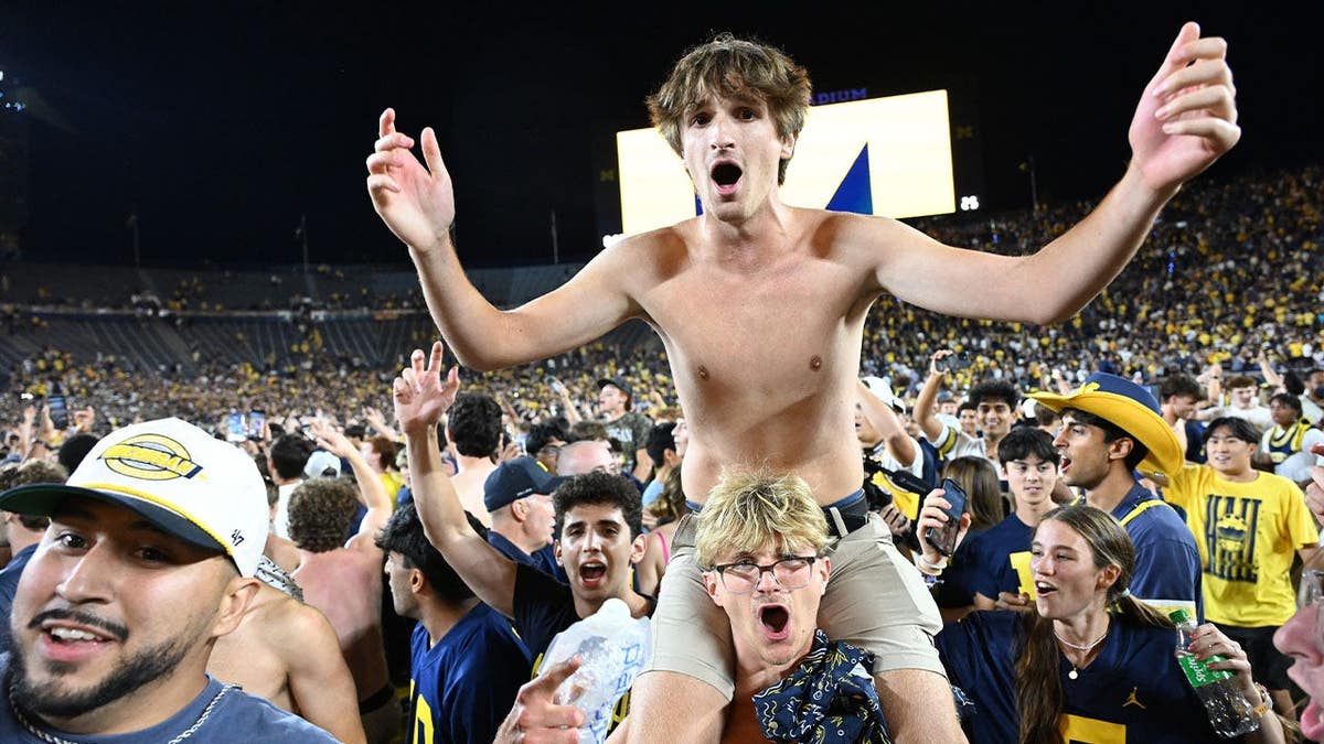 Controversial Ending in Michigan vs. Western Michigan Game Sparks Debate