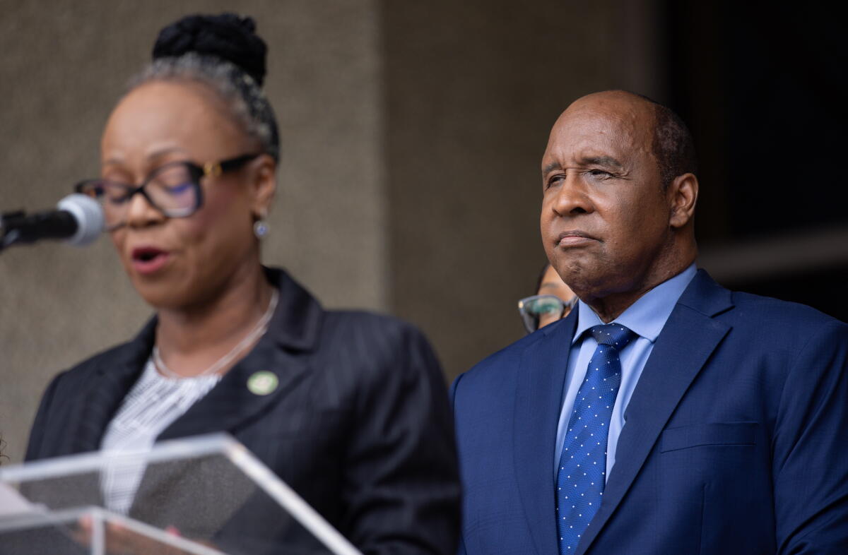 Inglewood Mayor Faces Allegations Amid Political Turmoil