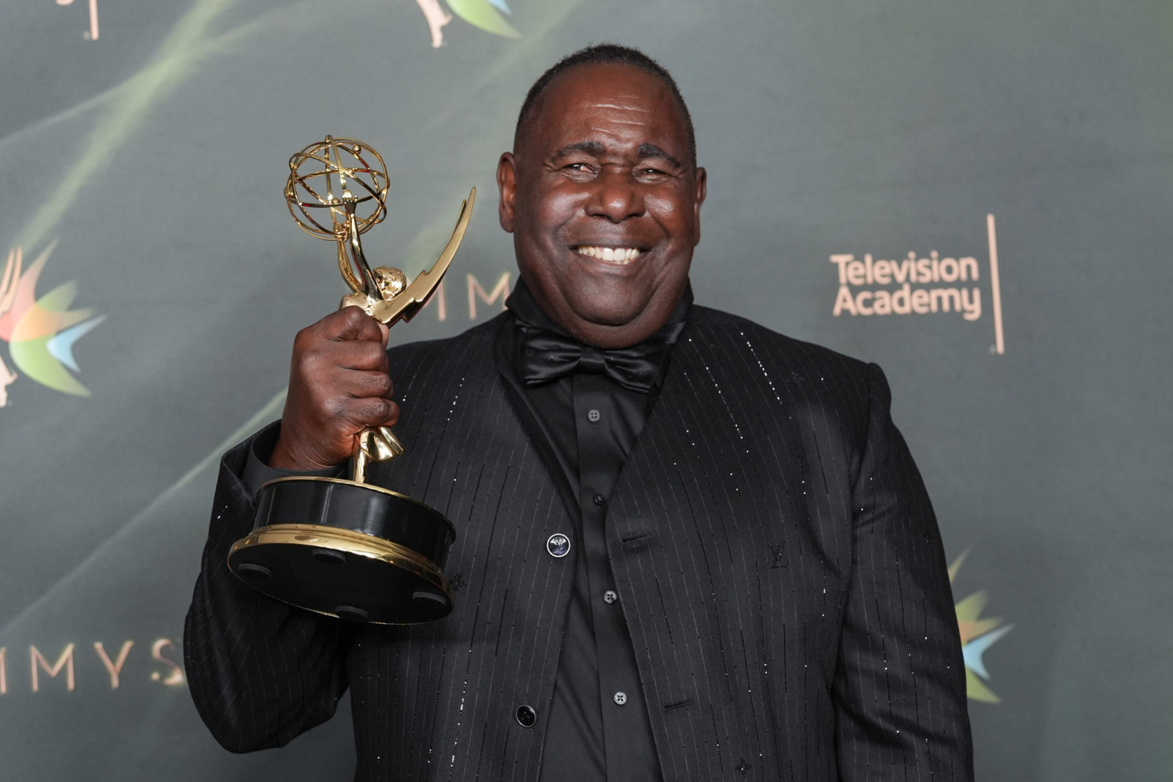 Early Emmy Wins for ‘Widow’s Bay’ and ‘The Pitt’