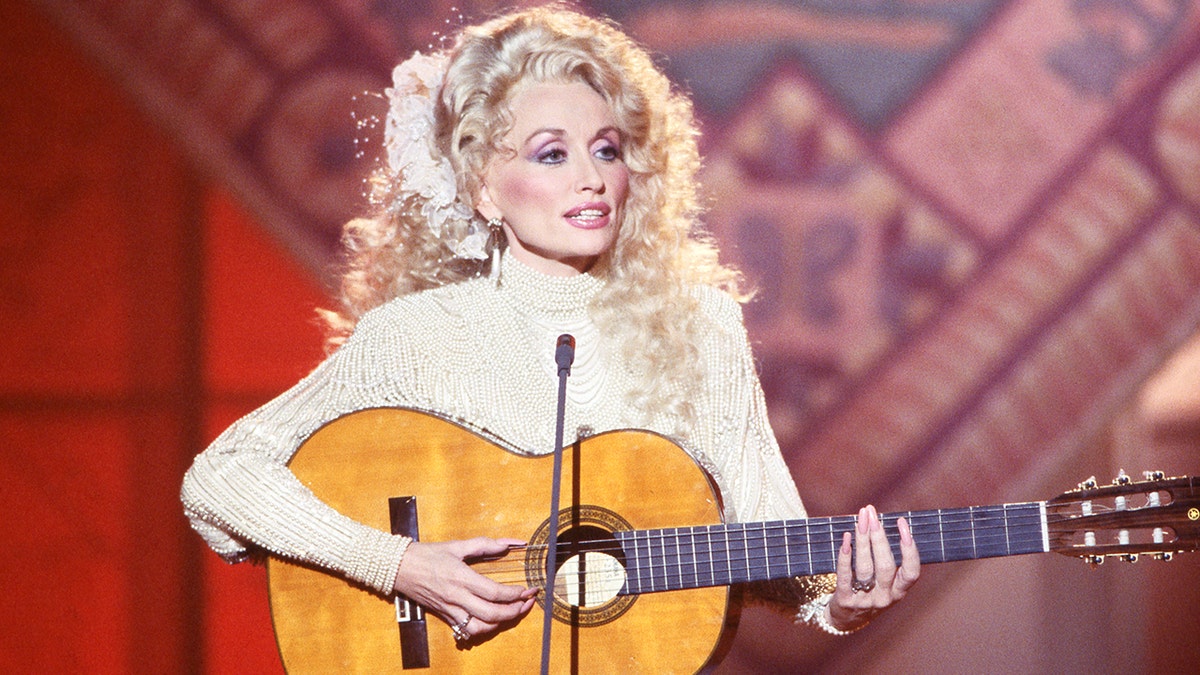 Bill Anderson Remembers Dolly Parton and Her Legacy