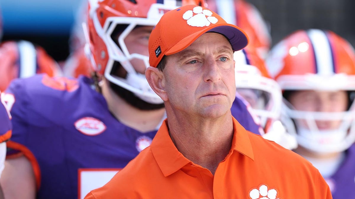 Transitioning Clemson’s Leadership: The Case for Tony Elliott
