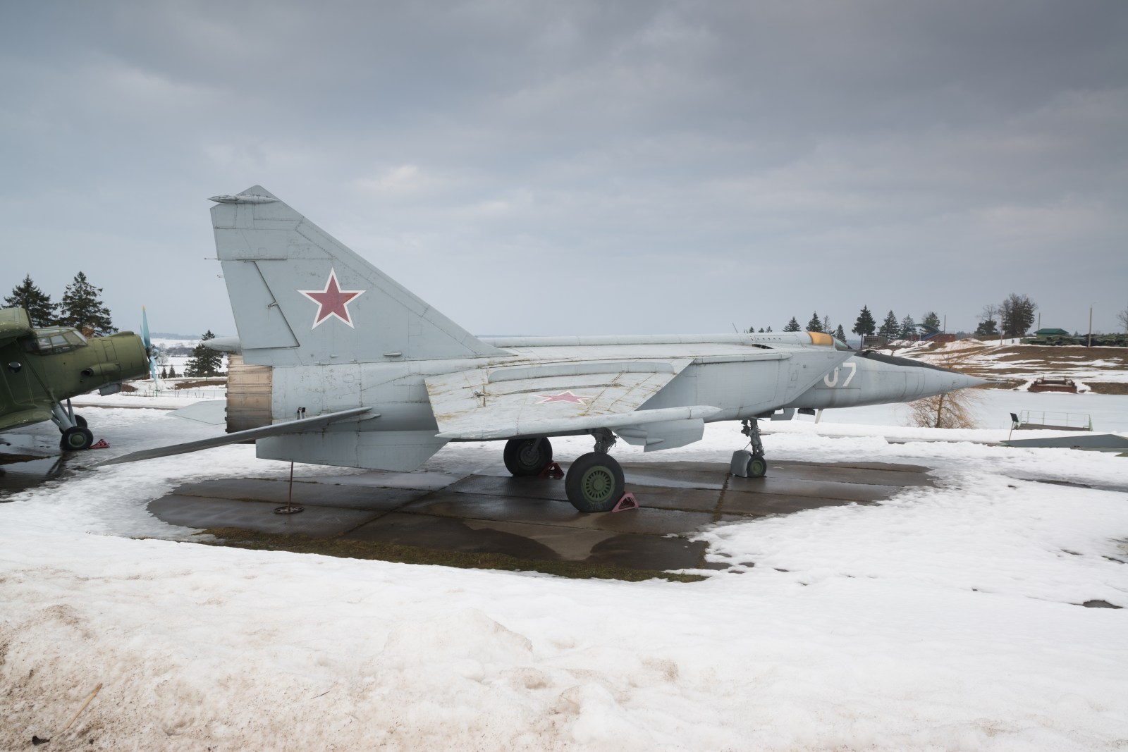 Defections and Intelligence Gifts in the Shifting Landscape of the Russian Conflict