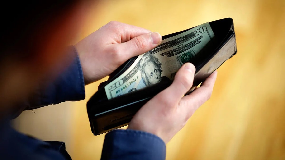 Expansion of Guaranteed Income Programs Amid Affordability Crisis