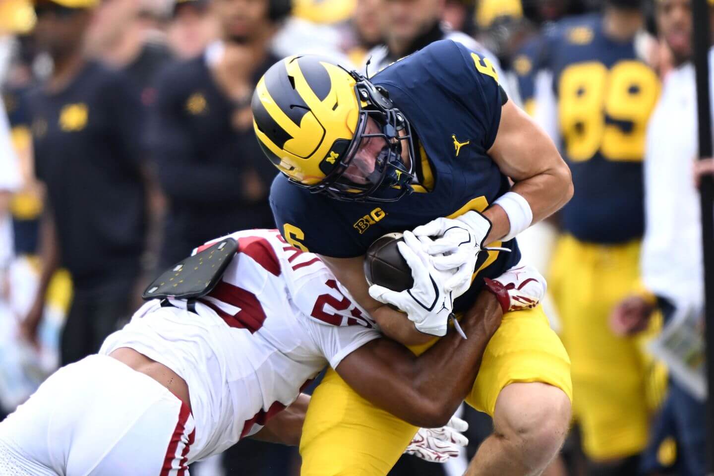 Michigan Leads Oklahoma in Major College Football Matchup