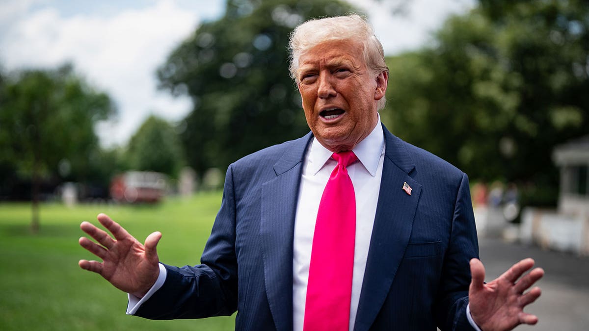 AI Oversight Debate: Trump Opposes Restrictions Amidst Industry Concerns