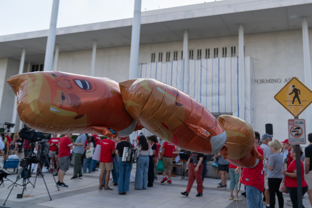 Controversy Surrounds Kennedy Center Closure as Protests Erupt