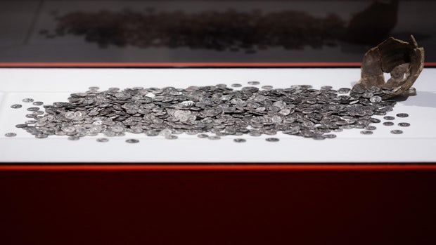 Remarkable Discovery of Roman Coins by Amateur Archaeologist in Germany