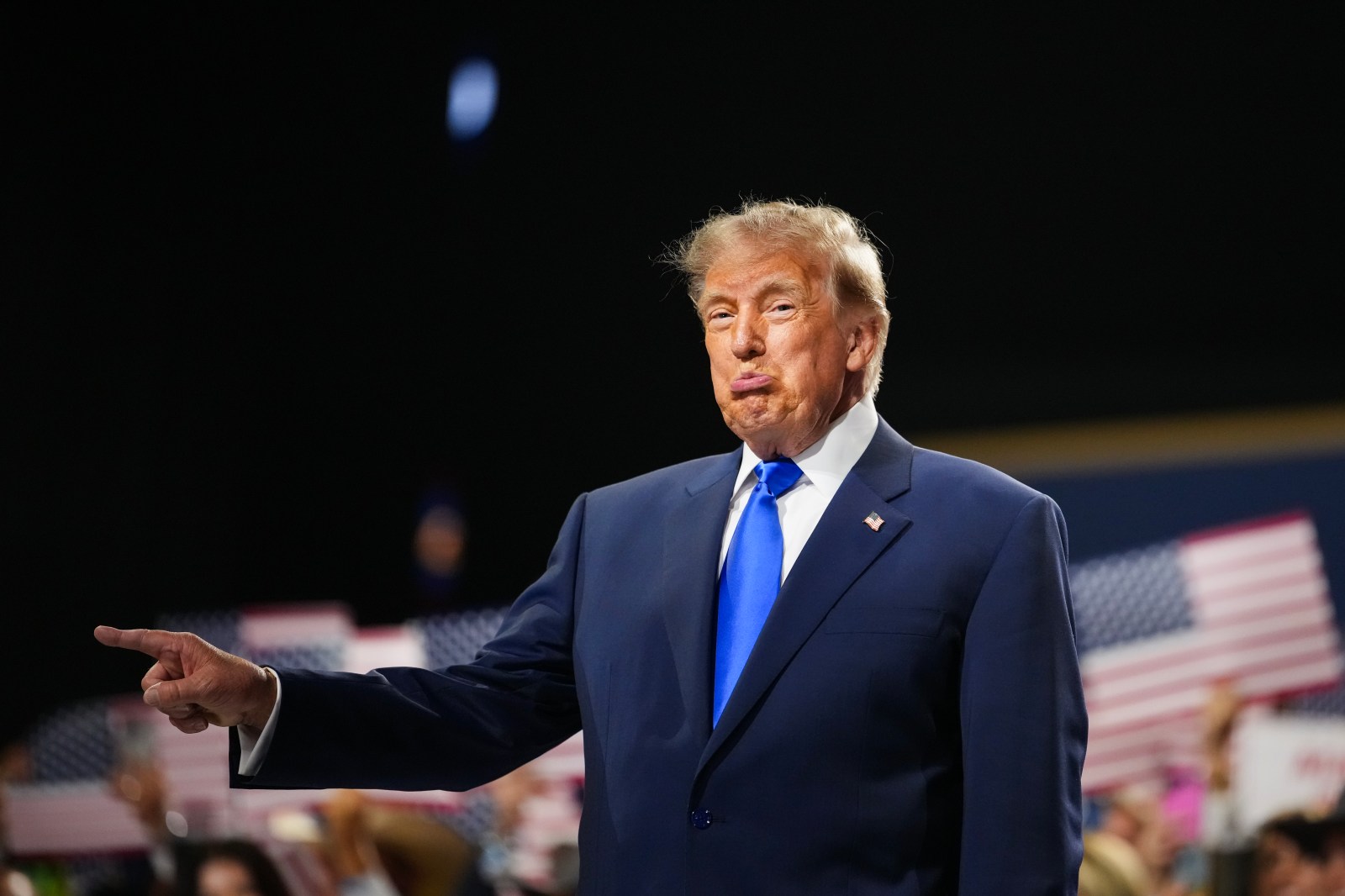 Trump Faces Challenges with Women’s Approval Ratings on Economy