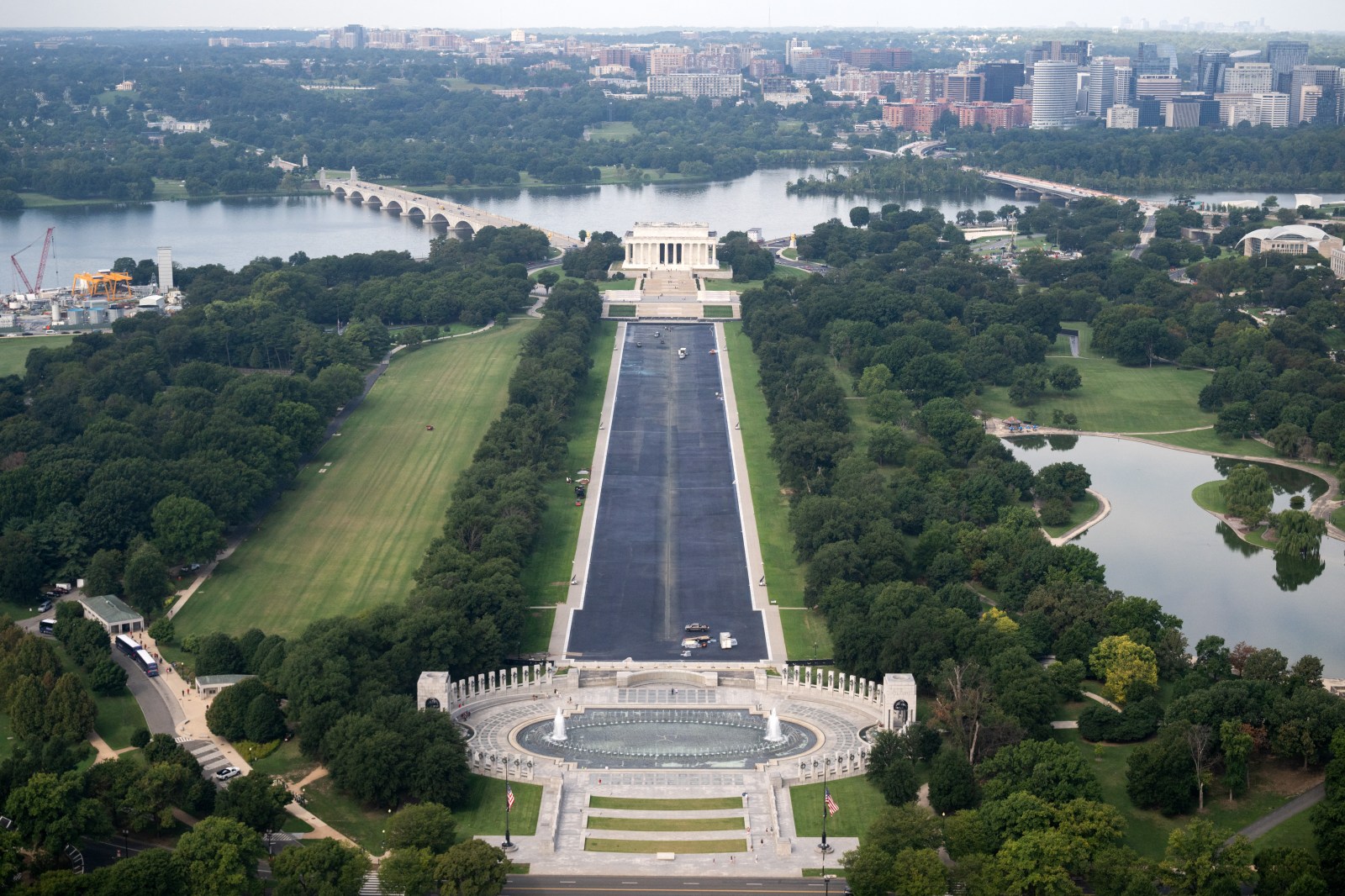 Efforts to Fix Algae Issues at Lincoln Memorial Reflecting Pool Continue
