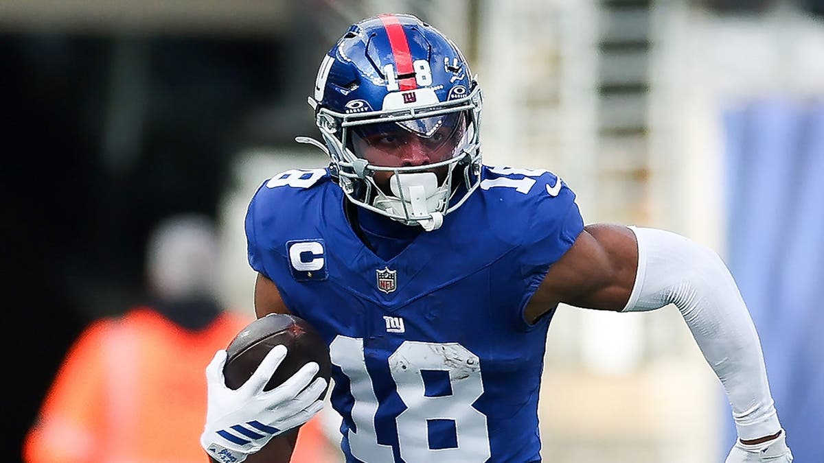 Giants Release Long-Tenured Receiver Darius Slayton Ahead of 2026 Season