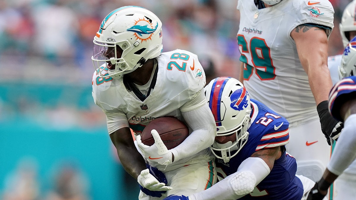 Dolphins and Raiders Face Off With High Hopes
