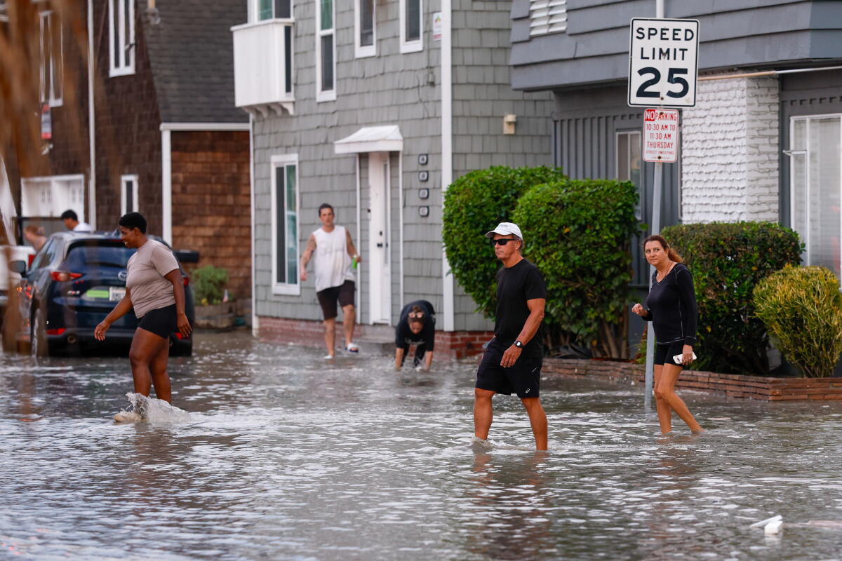 Intense Weather Conditions Forecast Following Coastal Flooding