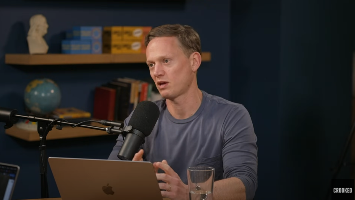 Former Obama Aides Joke About Trump’s Health on Podcast