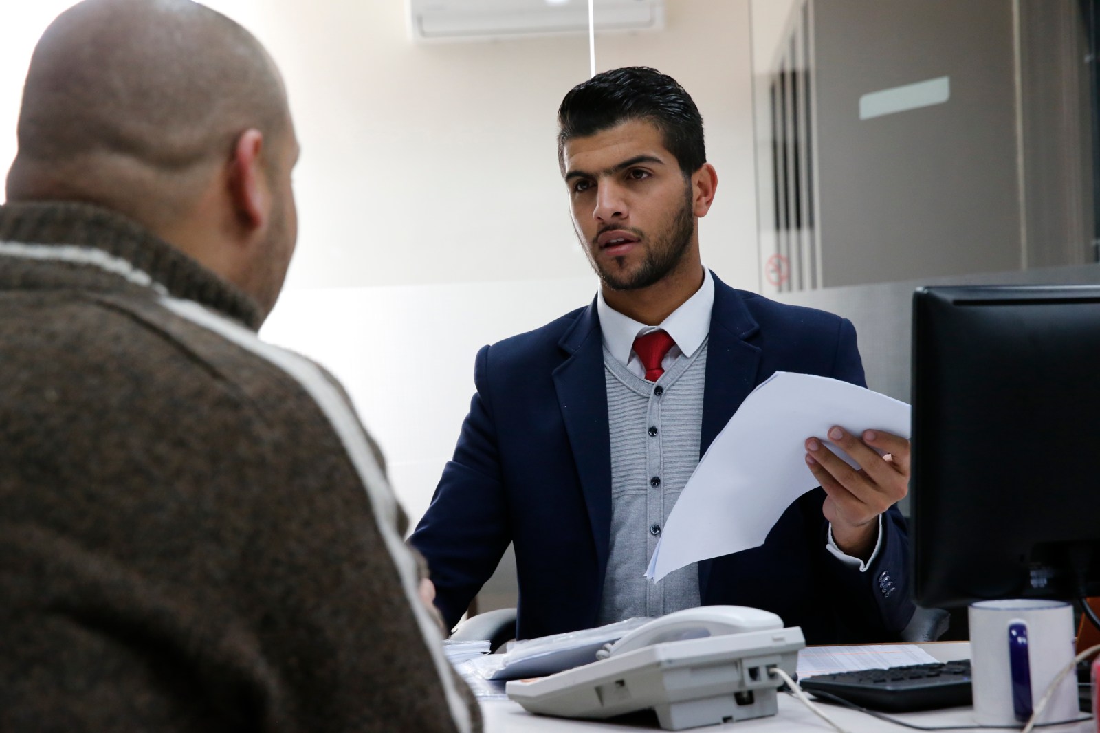 Young Americans Challenge the Value of College Degrees in Today’s Labor Market