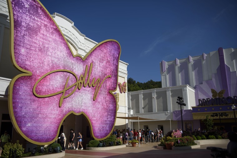 Dolly Parton Honored with Dollyfest in 2027