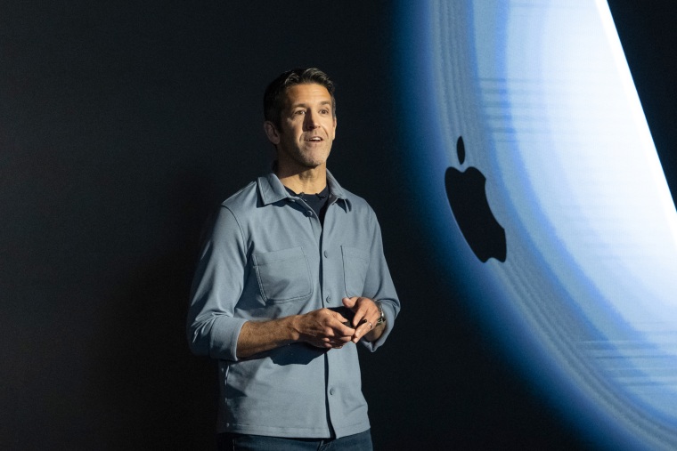 John Ternus Assumes Leadership of Apple Amid AI Challenges