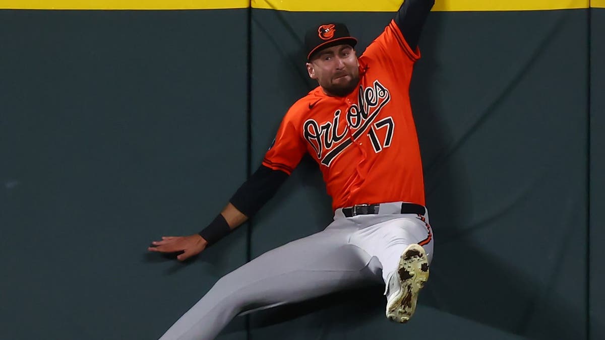 Colton Cowser’s Unforgettable Catch Boosts Orioles’ Playoff Hopes