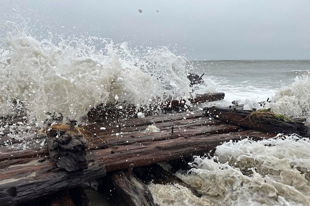 Egan Maritime Institute Investigates Potential 19th-Century Shipwreck on Nantucket Beach