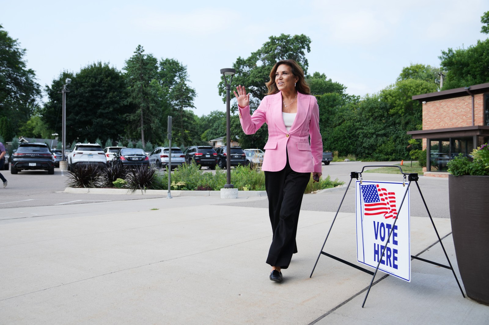 Minnesota U.S. Senate Race Shows Tight Contest Between Flanagan and Tafoya