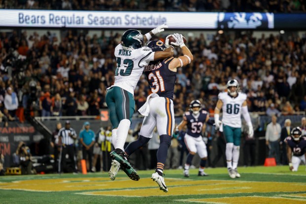 Bears Defensive Triumph Against Eagles