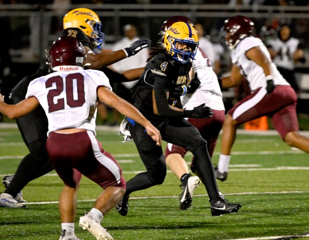 Warren RB Jonathan Randolph Steps Up to Shine