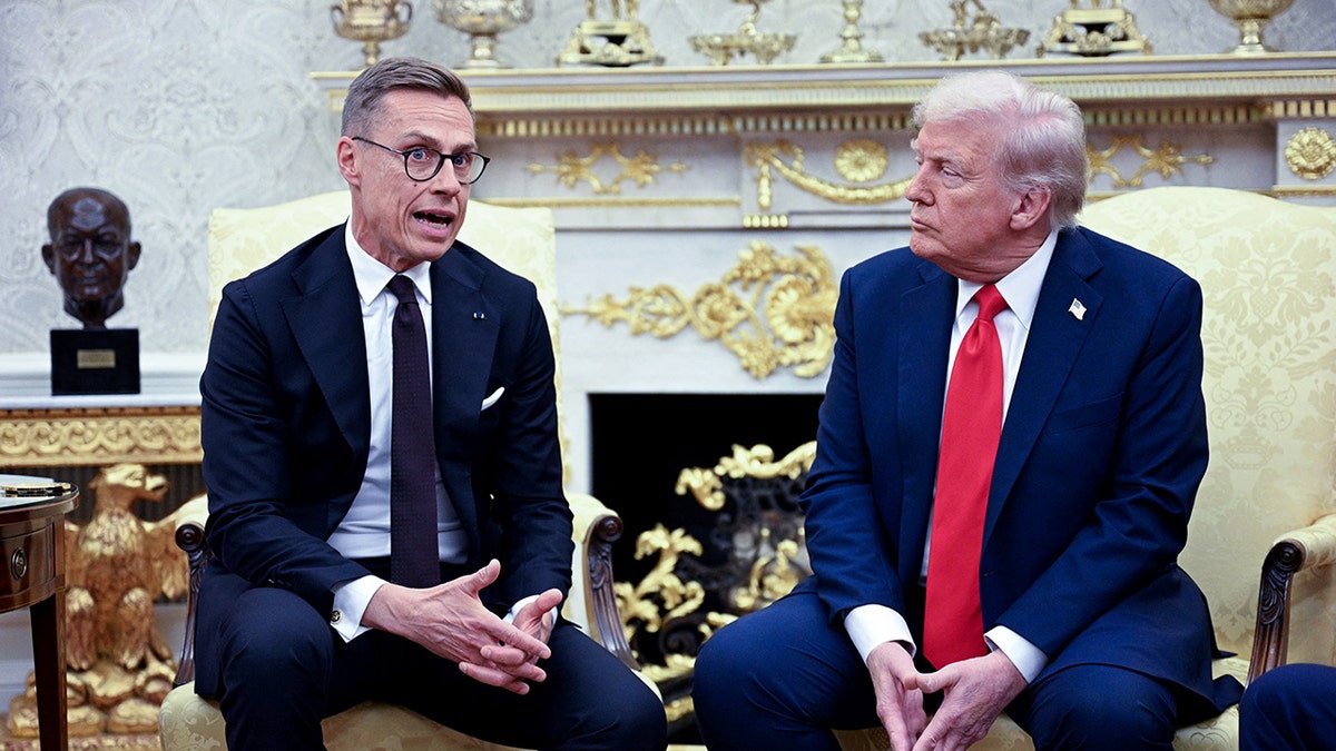 Finnish President Stubb Discusses Peace Efforts and Threats from Russia