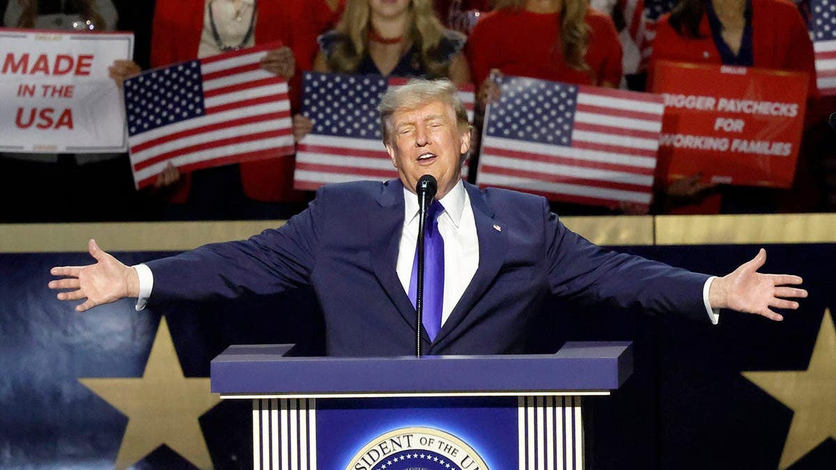 Trump Rallies Republican Support at GOP Midterm Convention