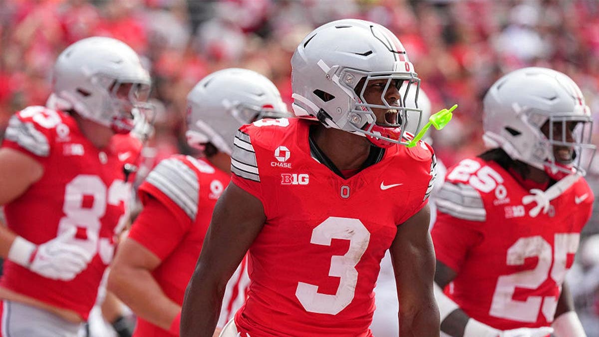 Analyzing the First AP Top 25 College Football Poll of the Season