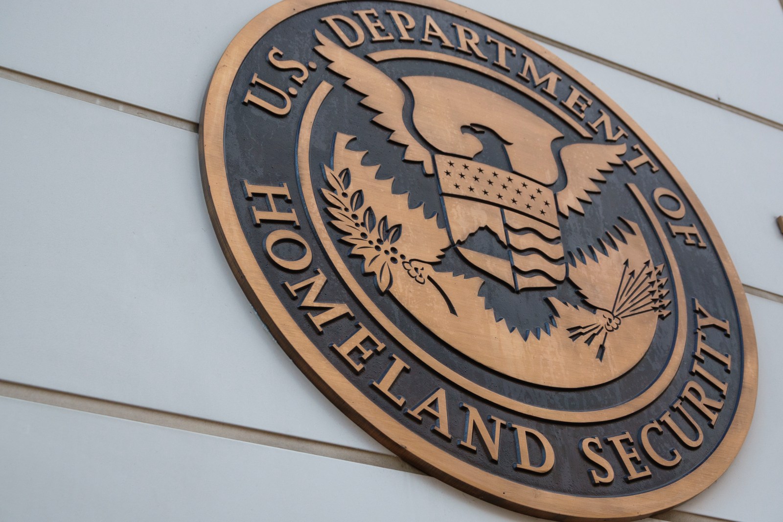 DHS Moves to Restrict Birthright Citizenship for More Foreign Nationals