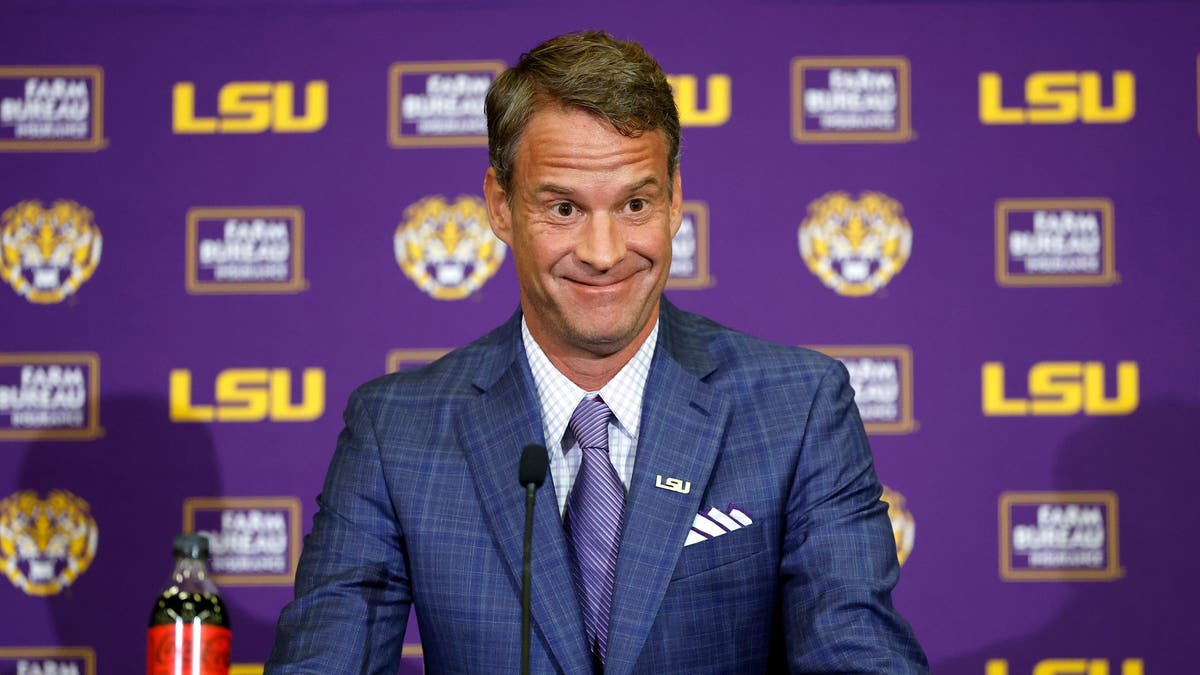 Controversial NFL Returnees Spark College Football Debate