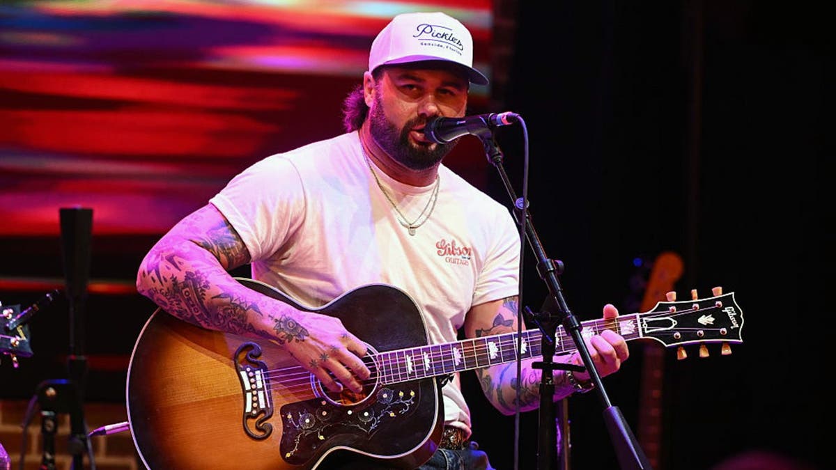 Koe Wetzel’s Impressive Hunting Adventure in Oklahoma